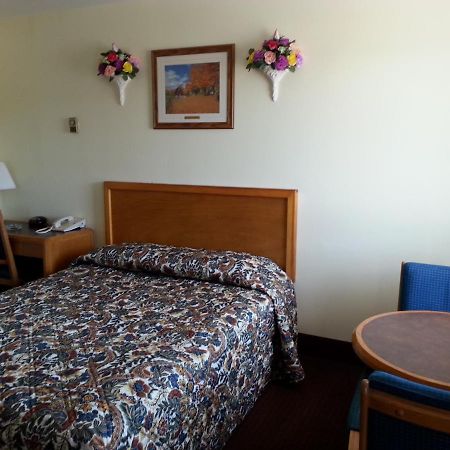 River Mist Inn Sturgeon Falls Kültér fotó