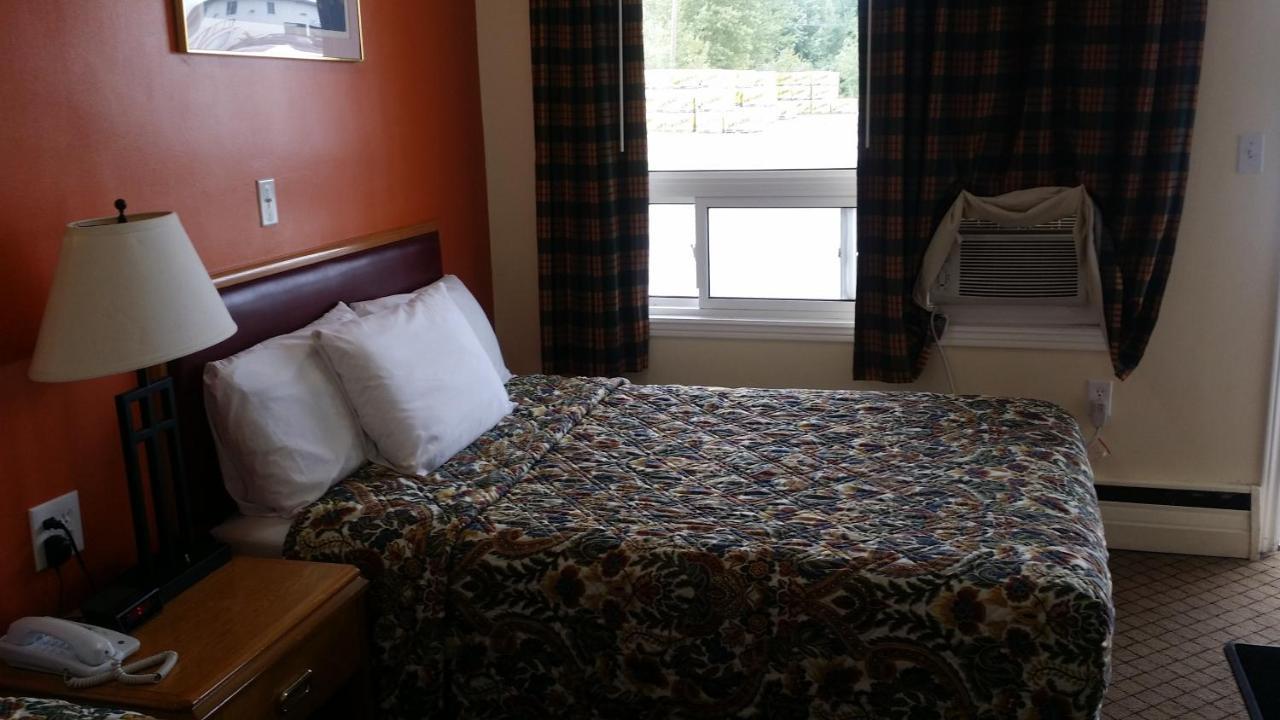 River Mist Inn Sturgeon Falls Kültér fotó