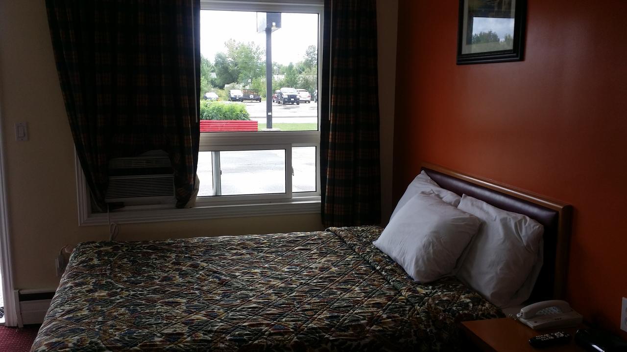 River Mist Inn Sturgeon Falls Kültér fotó