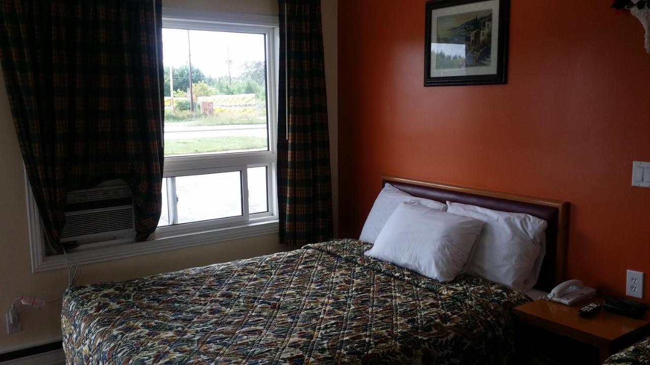 River Mist Inn Sturgeon Falls Kültér fotó